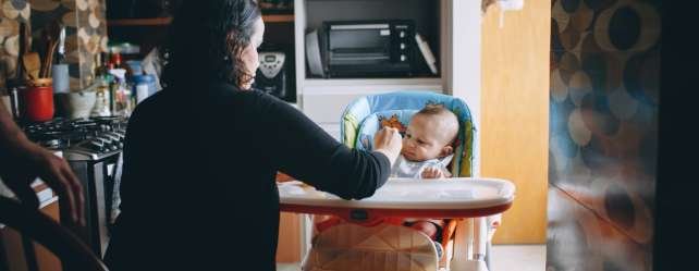 Nounou qui passe la nuit: bonne ou mauvaise idée?